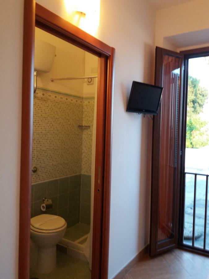 Bed and Breakfast Il Piccolo Nido Borgo Montenero Exterior foto